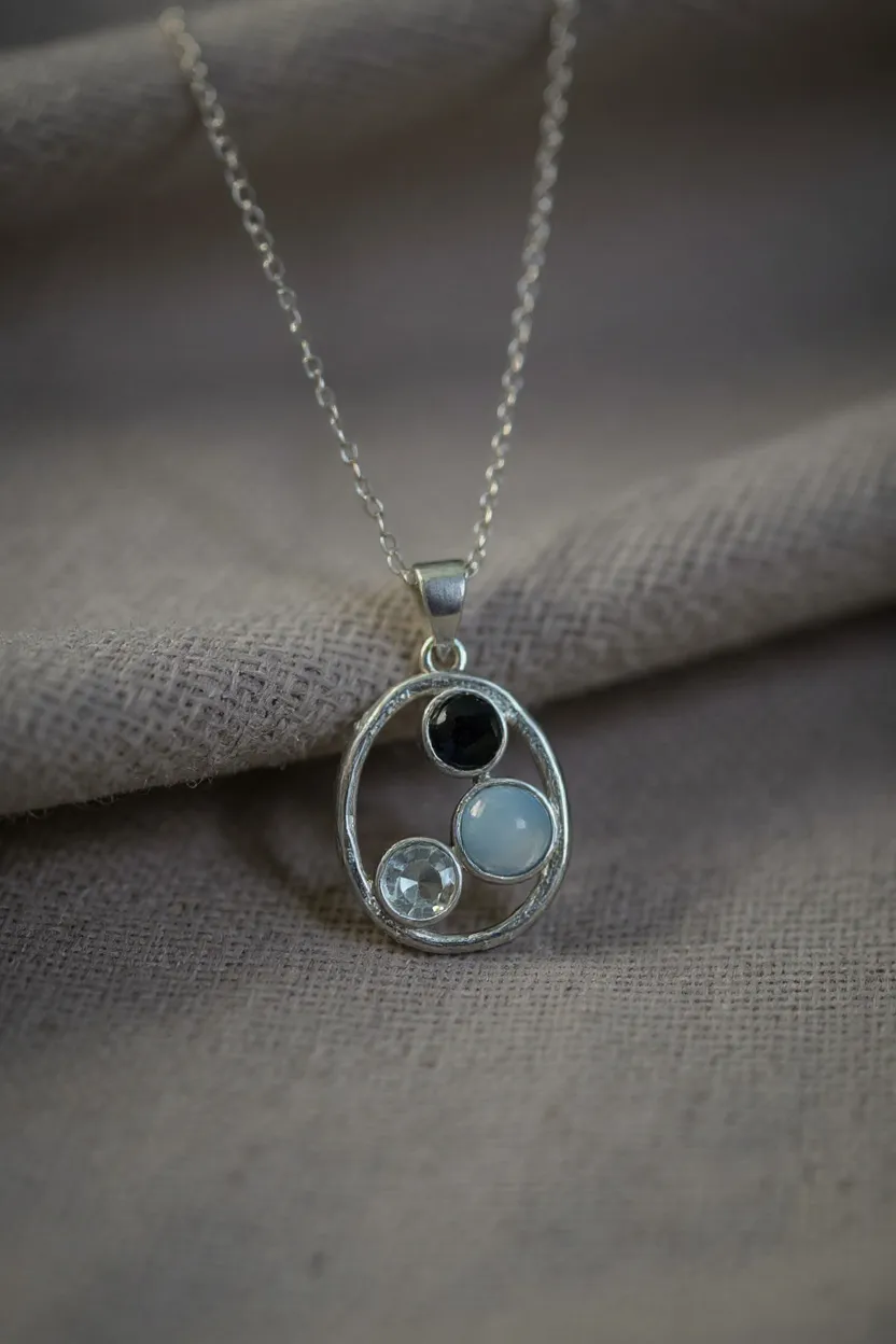 Halo of Blues - Blue Topaz Round Pendant | 925 Silver