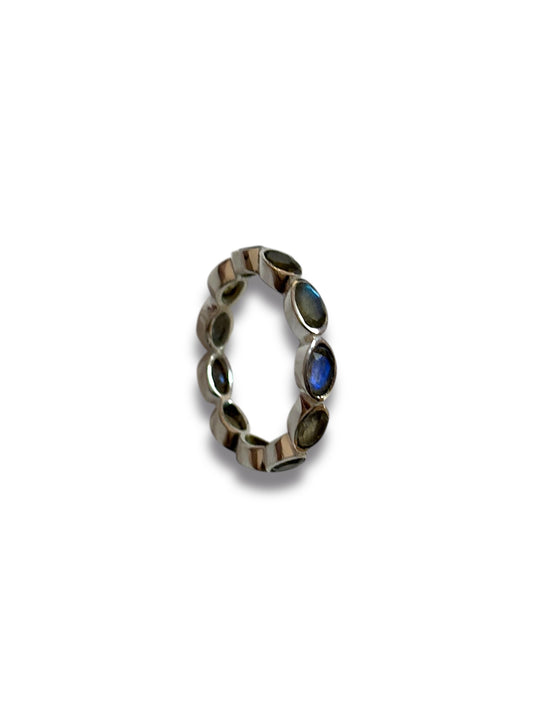 Mystic Loop - Labradorite Band Ring | 925 Silver