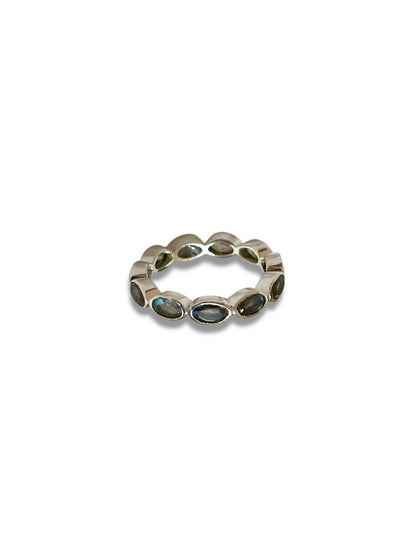 Mystic Loop - Labradorite Band Ring | 925 Silver
